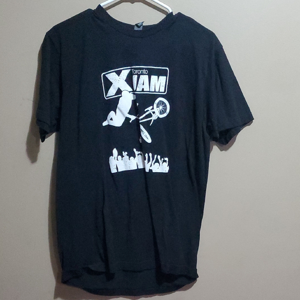 M&O Knits Black Graphic T-Shirt Size Large